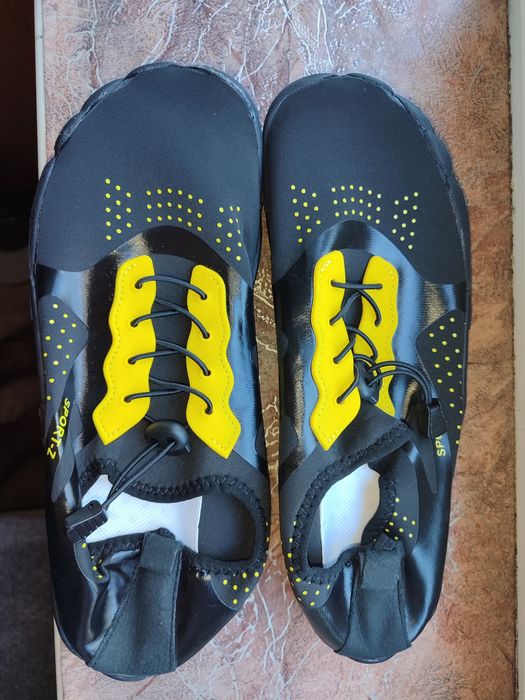 Коралки Аквашузы новые 44