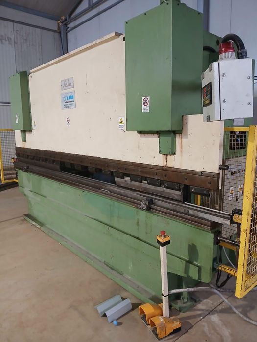 Abkant hidraulic CNC