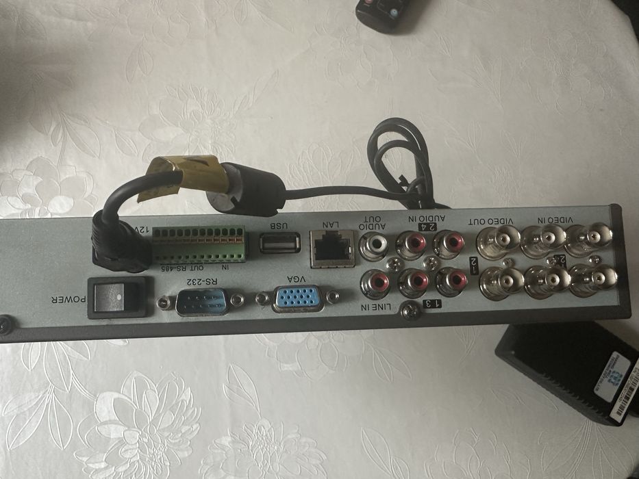 DVR Hikvision DS 7204 HVI -ST