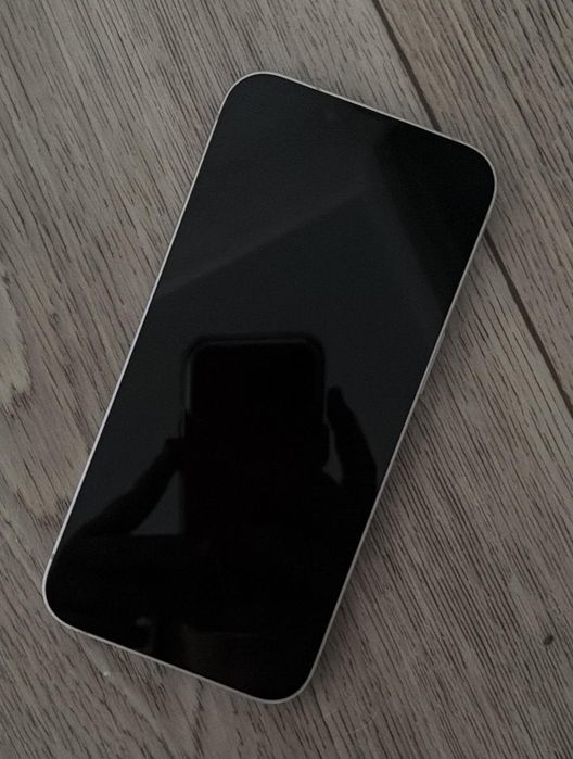 Срочно продам Айфон 14