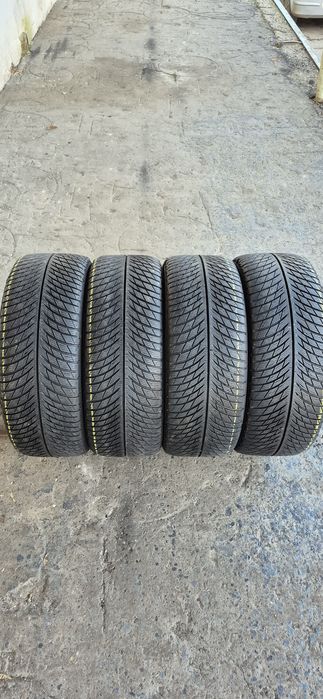 4 anvelope iarna Michelin,235/45/19.Pretul este pe bucata.