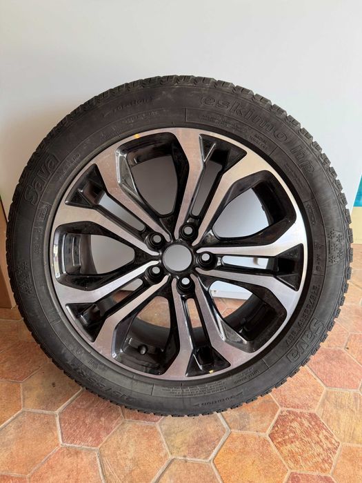 De vanzare janta originala Ford Puma '17 cu anvelopa iarna 215/55/R17