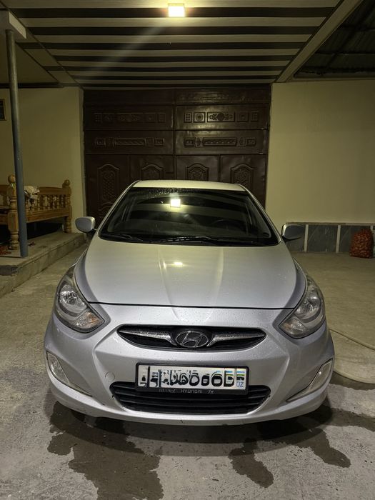 Hyundai accent 2014