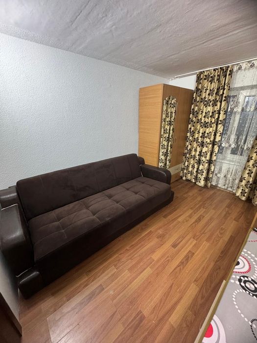 Inchiriez garsoniera