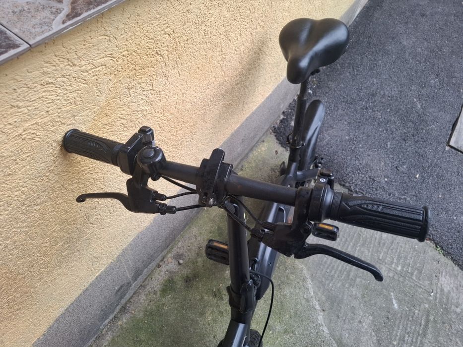 Vând  trotineta  kugo khirin  v 1