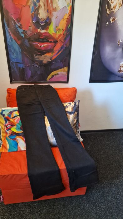 Blugi Flared Pull&bear