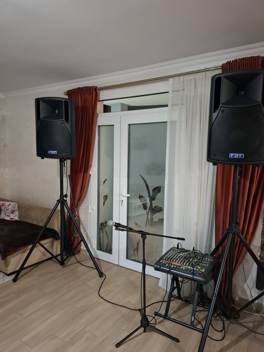 Inchiriez boxe, mixer si microfon!