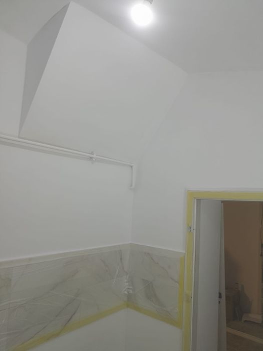 Amenajări interioare/exterioare,șape, acoperișuri.