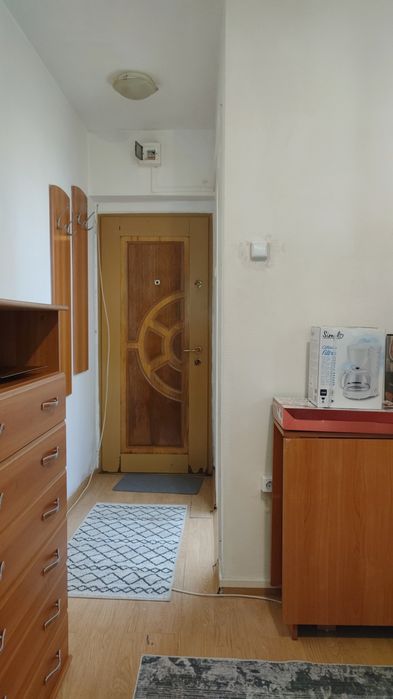 Garsoniera de inchiriat Campina, etaj 1