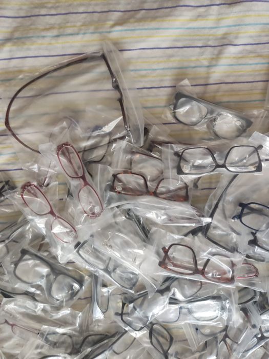 Продаю очки плюсы