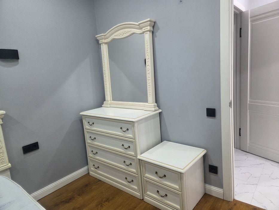 Продам диван, кровать и спальню