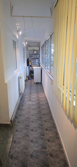 apartament cu 3 camere pretabil spatiu comercial