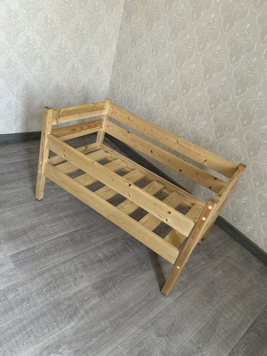 Приставная детская кроватка