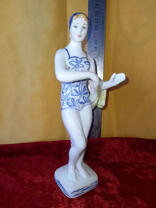 Советские фарфоровые статуэтки