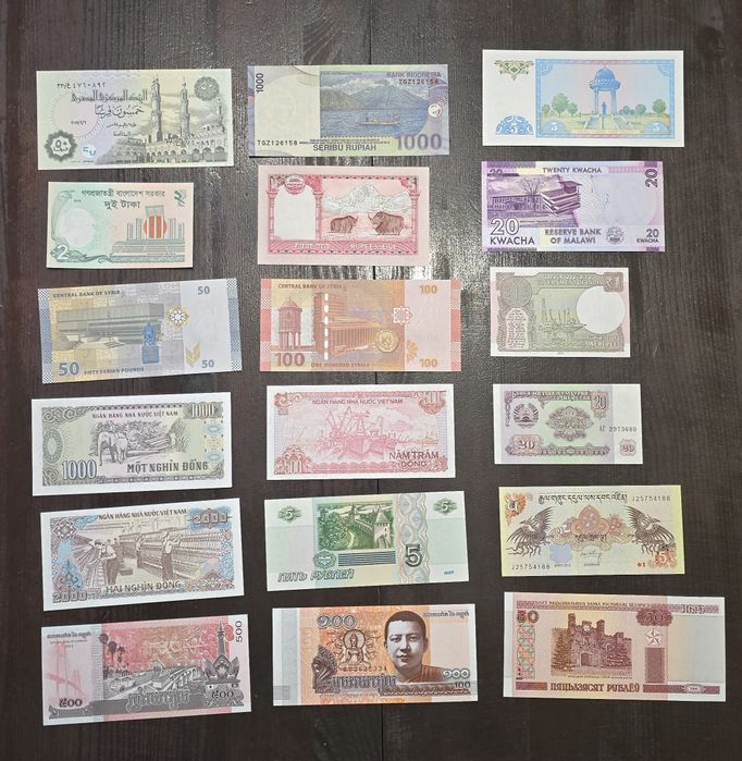 Банкноти 50бр от различни държави