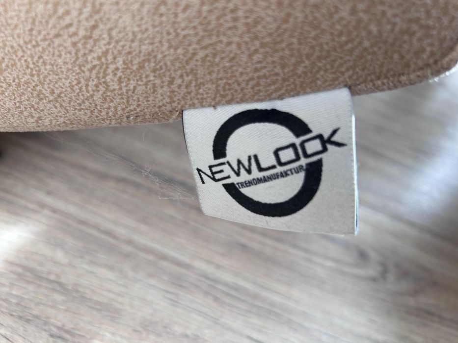 Продам удобный диван.