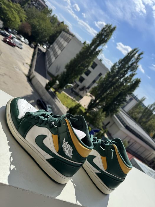 Nike Jordan 1 Mid - Green & Yellow