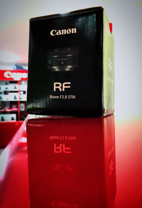 Canon RF 16 mm f/2.8 STM