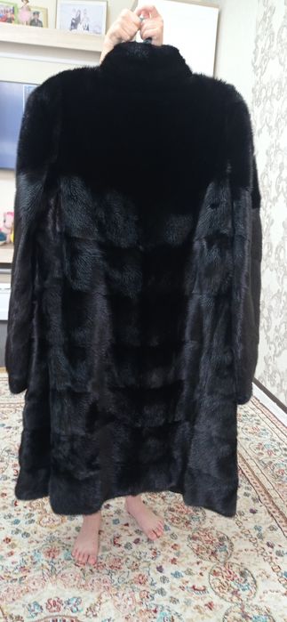 Продам норковую шубу