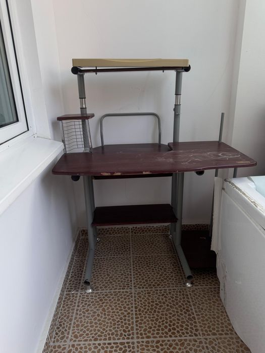 Компьютерный стол