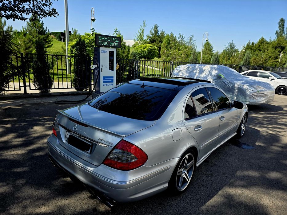 Mercedes benc 63 AMG 211