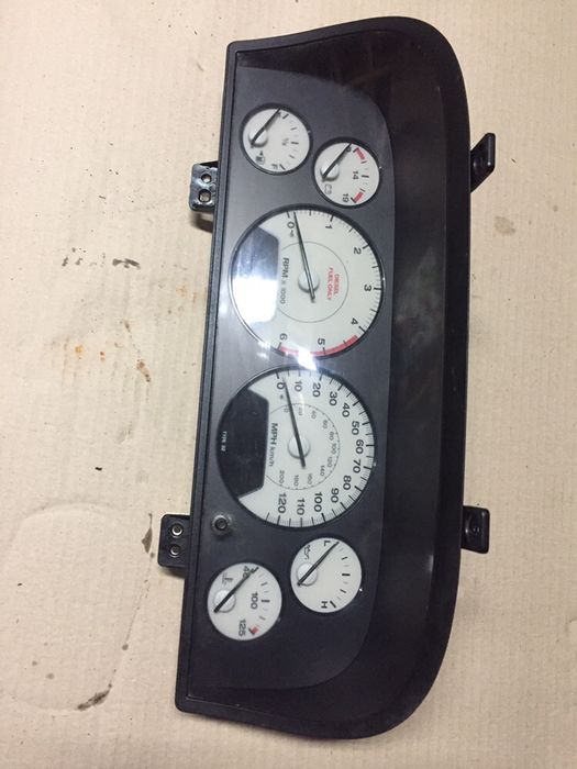 Ceasuri Bord jeep Grand Cherokee 2.7 crdi pret 200 lei
