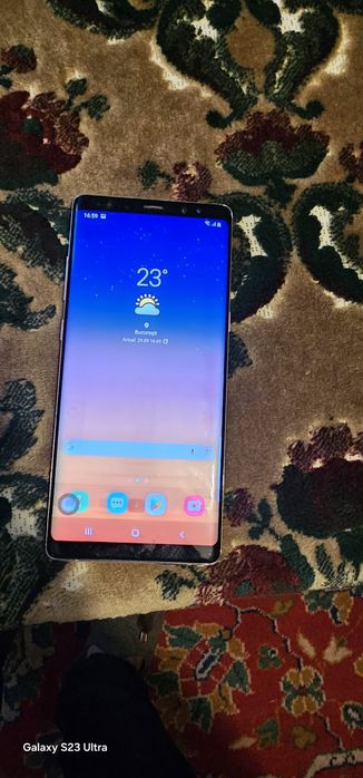 Samsung Note 8..