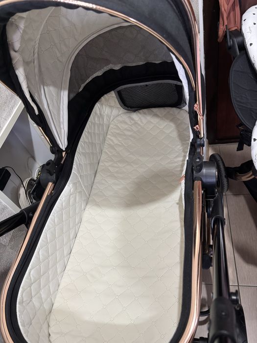 Продам коляску 3в1