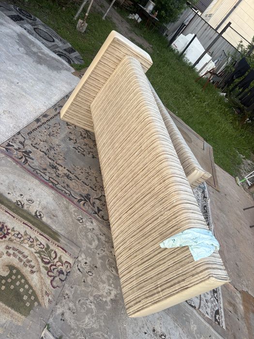 Диван в хорошем состояние