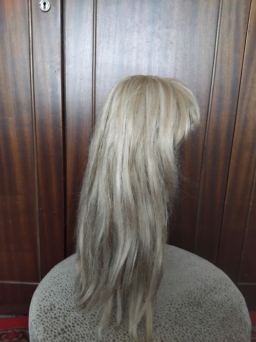 Продам парик женский