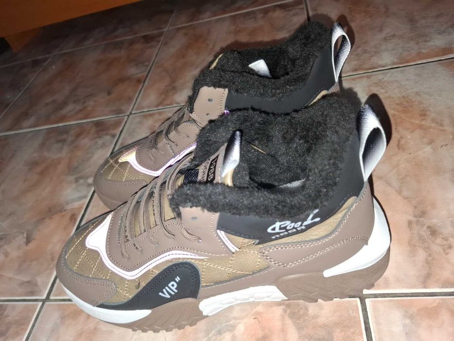 Ghete noi de iarna pt barbati marime 42