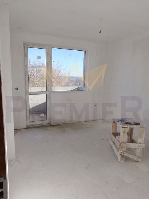 Продава се Двустаен апартамент в Каварна - 65 кв.м за 647 €/кв.м - Снимка #2
