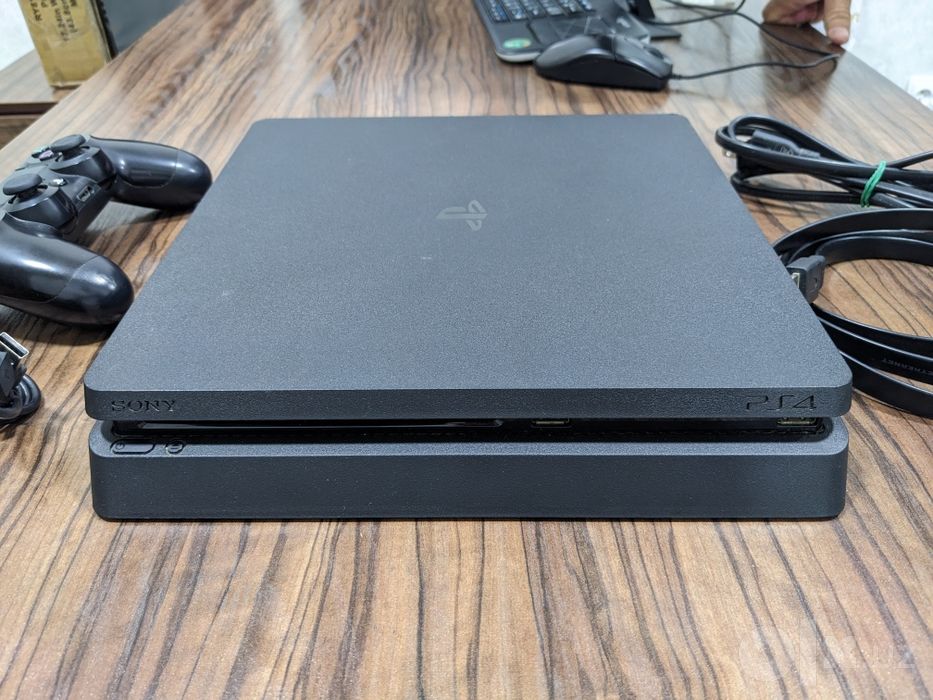 Playstation 4 Slim 1Tb прошивка 11/12 + 1 dualshok 4 original