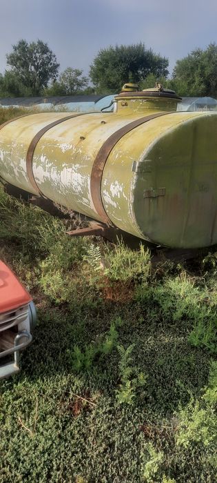 Ёмкость цистерна алюминиевая.