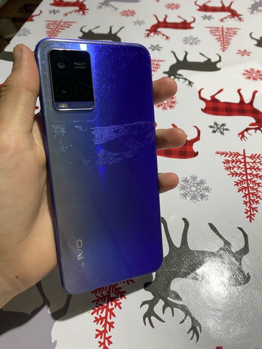 Продам телефон vivo 21