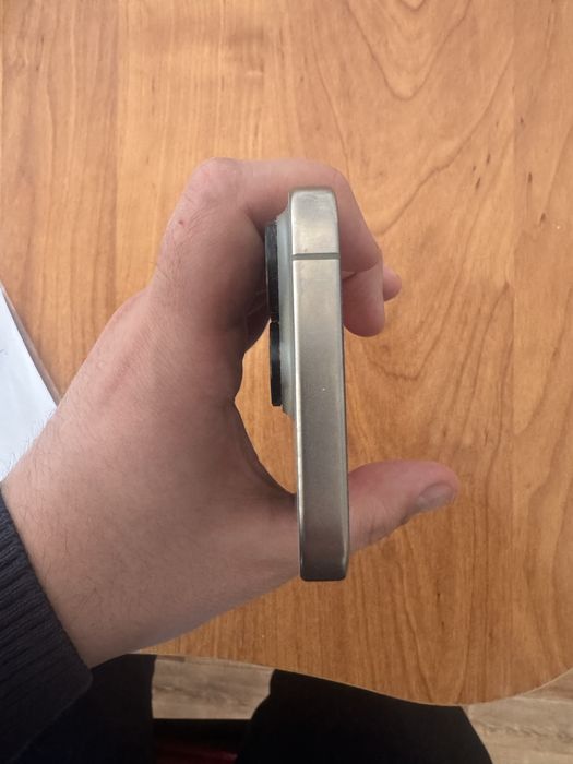 Продам iphone 15 pro