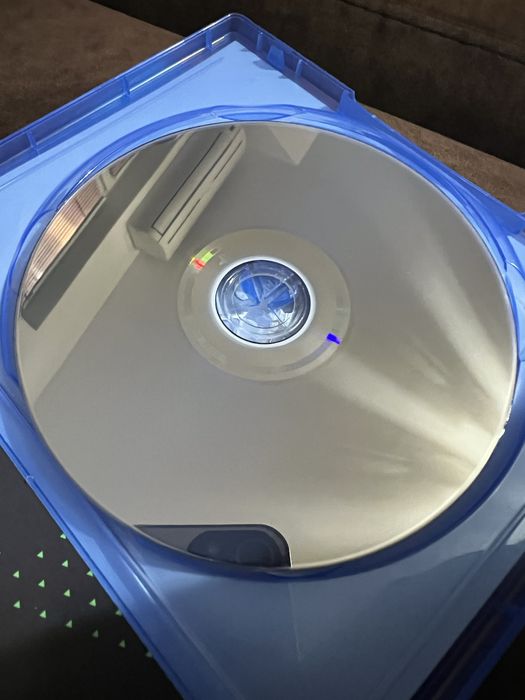 Продавам fifa 24 за ps4