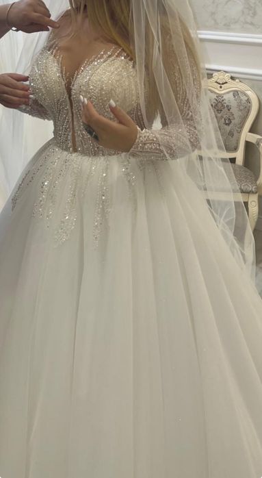 Vând rochie de mireasă