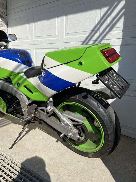 Motocicleta Kawasaki ZXR 750 H1
