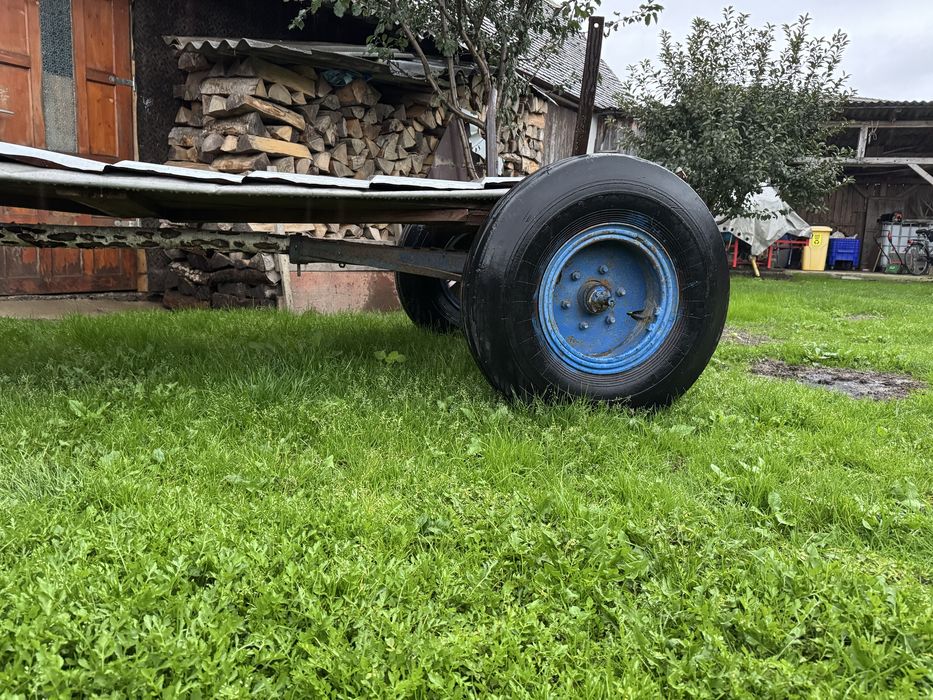 Căruț / platformă agricolă 4 roți pentru tractor