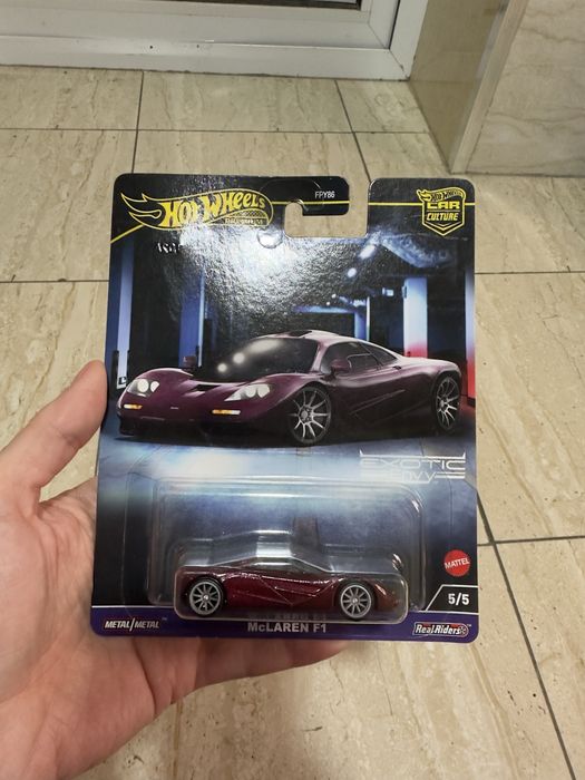Продаю Hot Wheels Premium