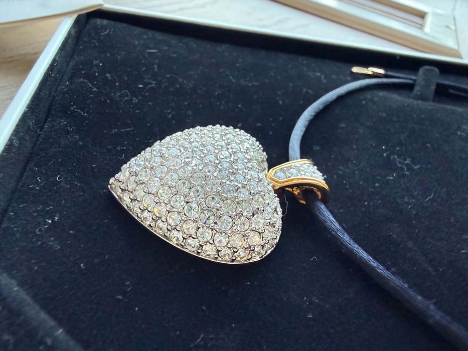 Swarovski колие със сърце