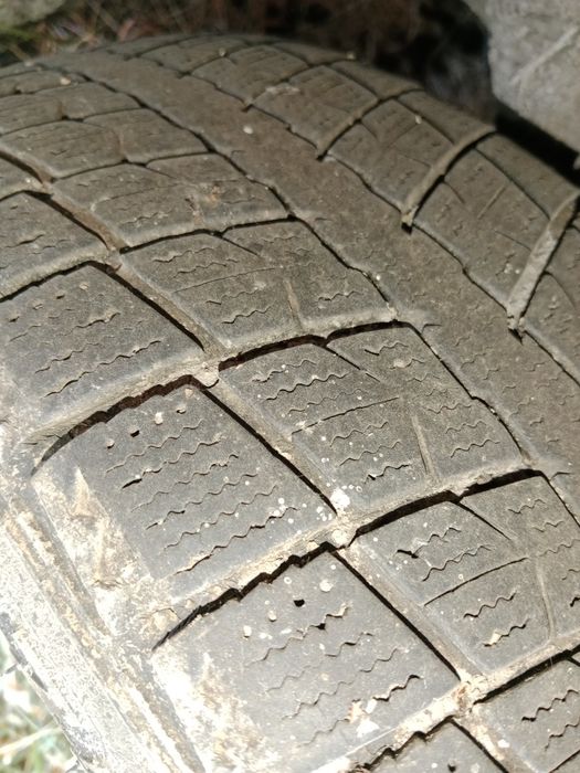 Продам 4 резины на титанках на 14/65