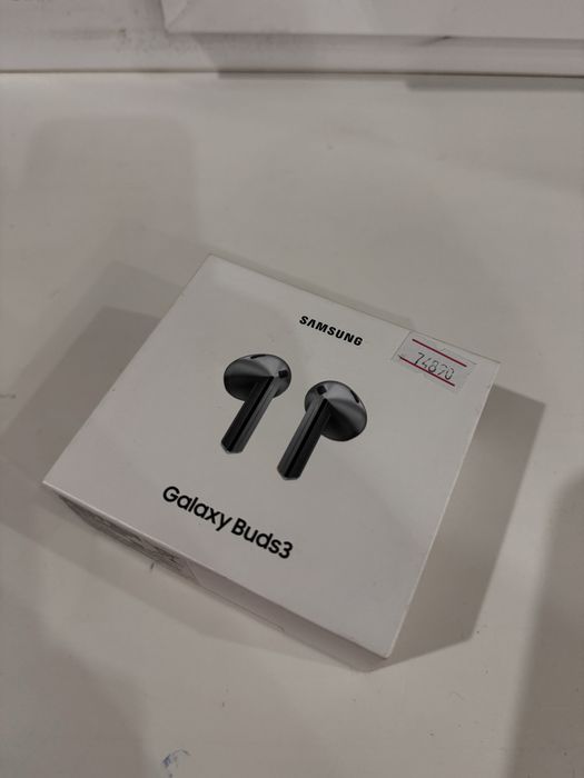 Новые безпроводные наушники Samsung