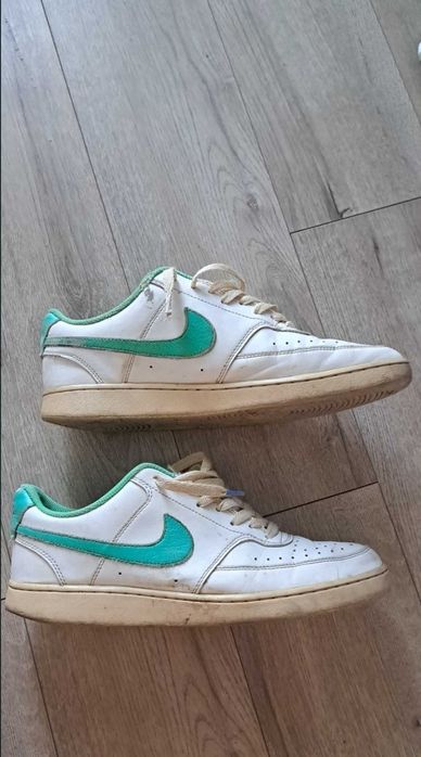 Adidasi nike de vanzare