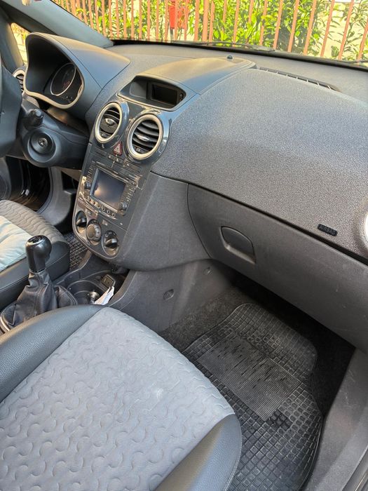 Vand opel corsa!