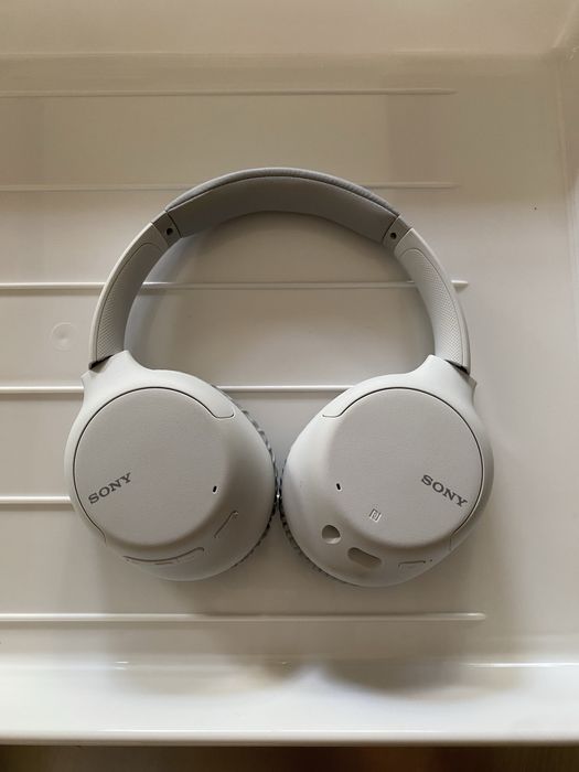 Безжични и Шумозаглушаващи Слушалки Sony