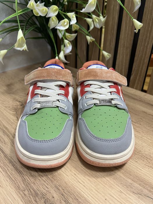 Модние красовка очень хорошо состаяни