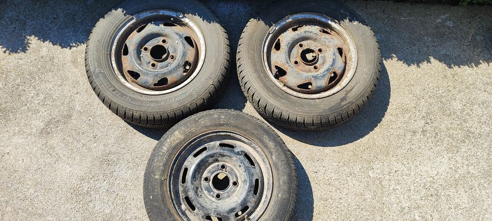 3 гуми с джанти  165/70R 13