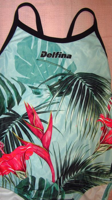 Delfina - НОВ цял бански open back - 26 размер/XS/152 см/12 г.